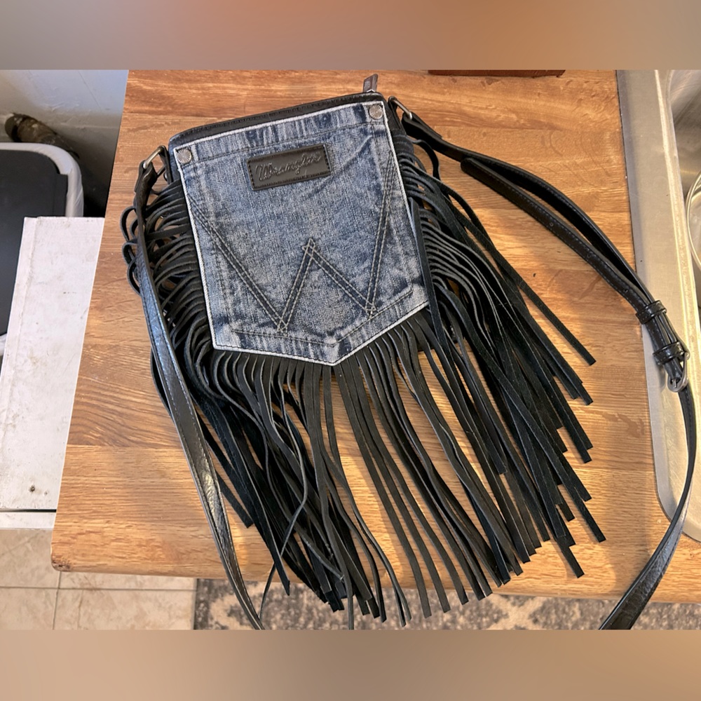 Wrangler across Body Bag
